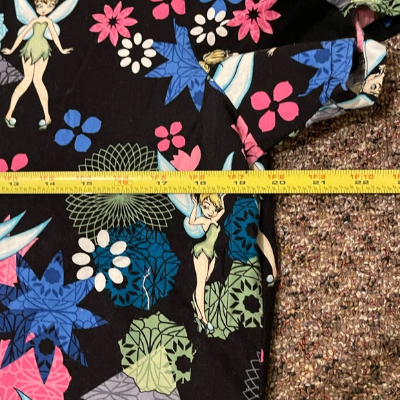 Disney Tinkerbell Be Mine Heart Scrub Top Med Nurse CNA Medical Pre-owned EUC! - Picture 10 of 10